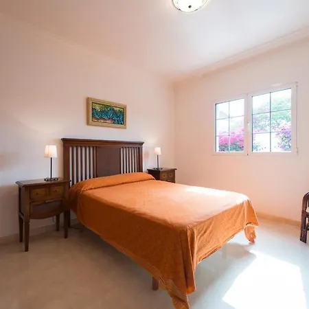 Villa Cosmos Con Gran Piscina Y Jardin Privado *